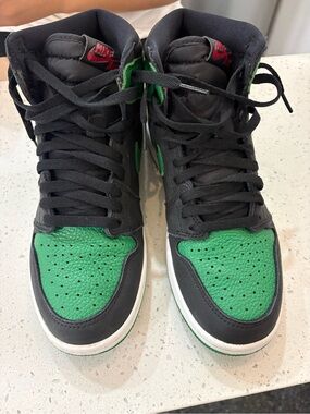 Nike Air Jordan 1 High - Black and Green